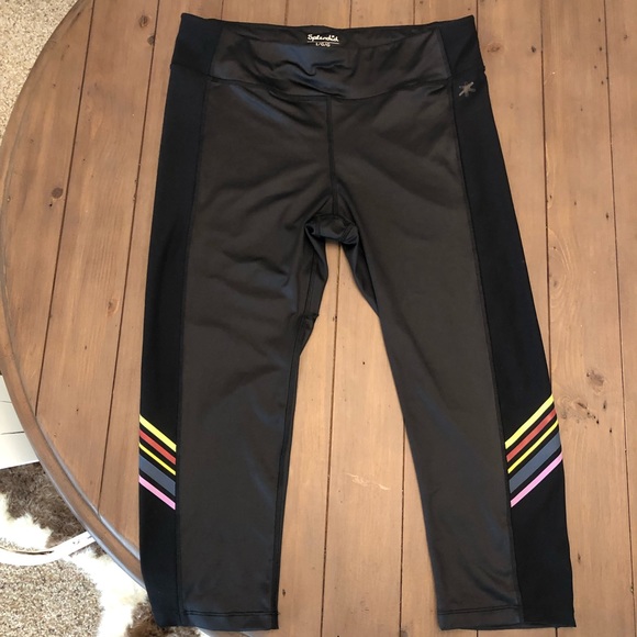 New capri workout pants. Size Large - Picture 5 of 5